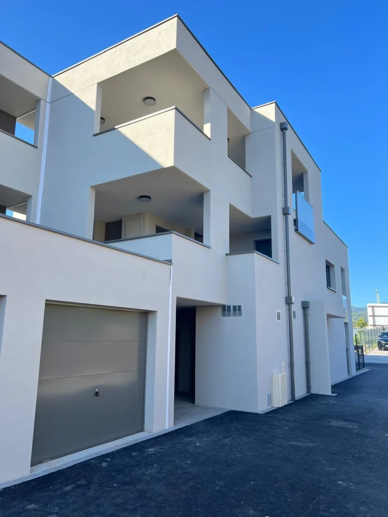 Superbe appartement en attique disponible immédiatement à Issenheim
