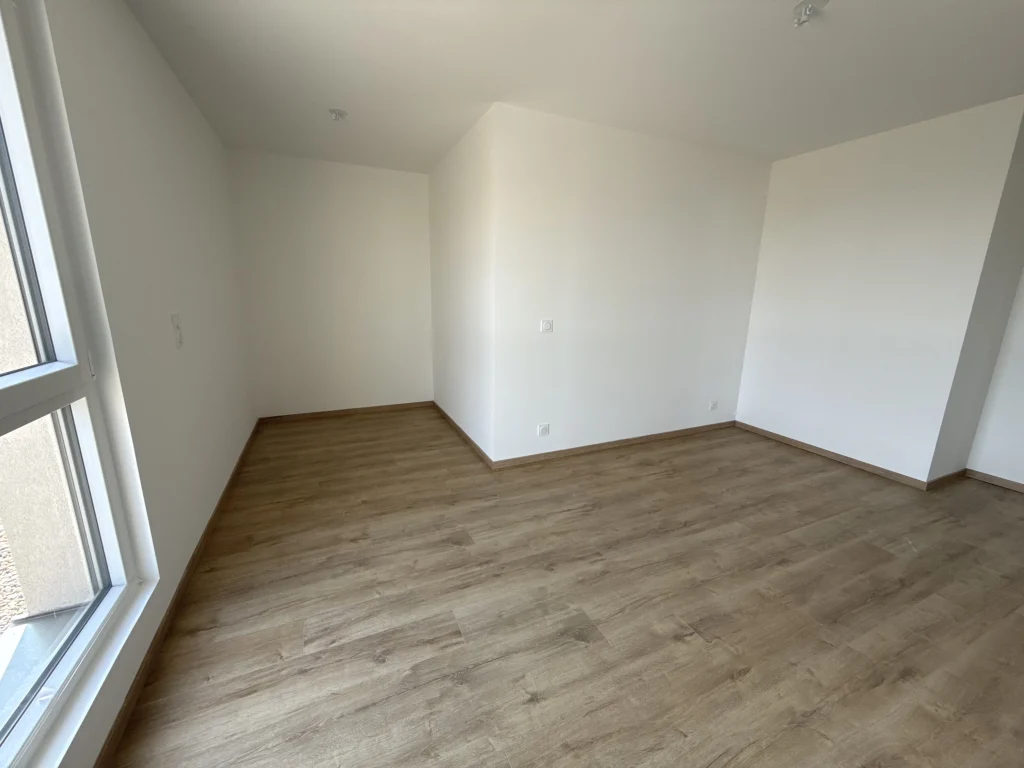 Attique T4 avec terrasse et balcon – Disponible immédiatement à Issenheim