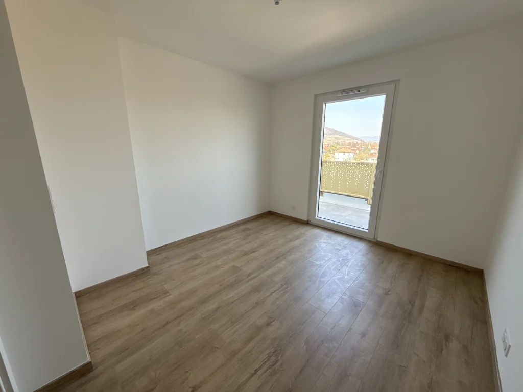 Attique T4 avec terrasse et balcon – Disponible immédiatement à Issenheim