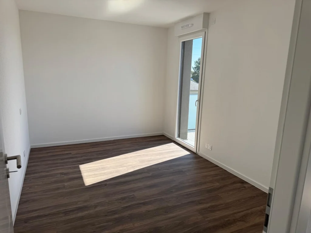 Superbe appartement en attique disponible immédiatement à Issenheim