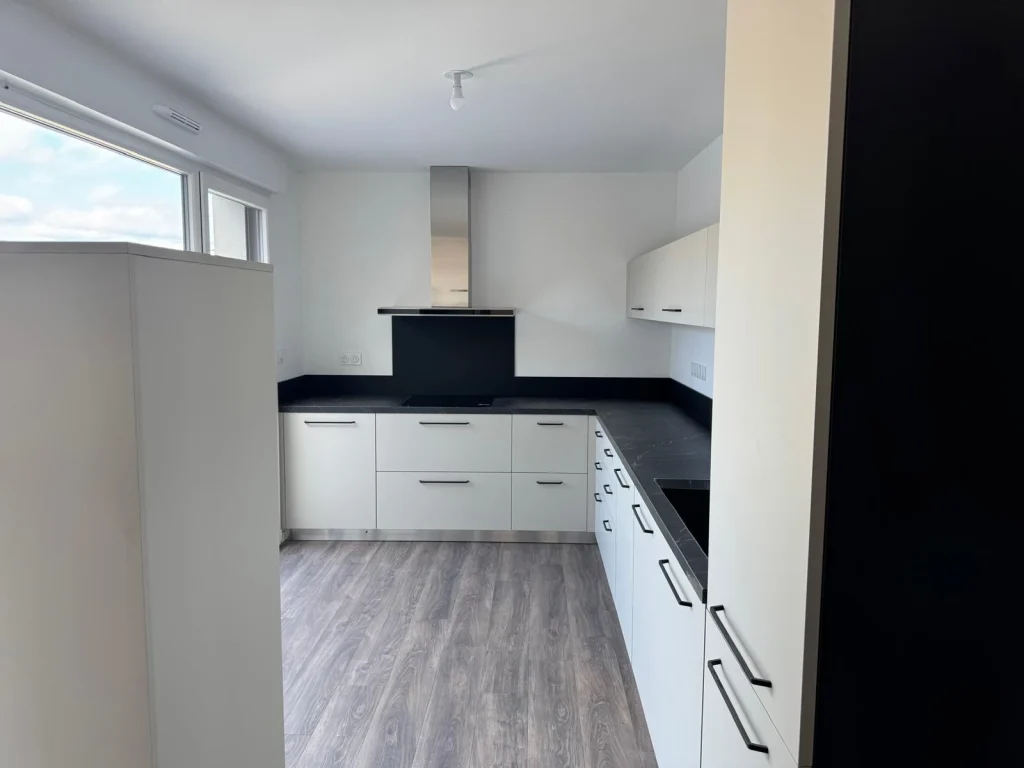 Superbe appartement en attique disponible immédiatement à Issenheim