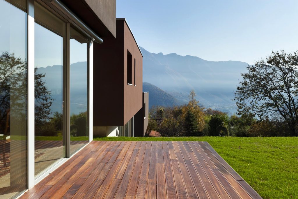 Grande maison neuve à vendre en Attique et Jardin !